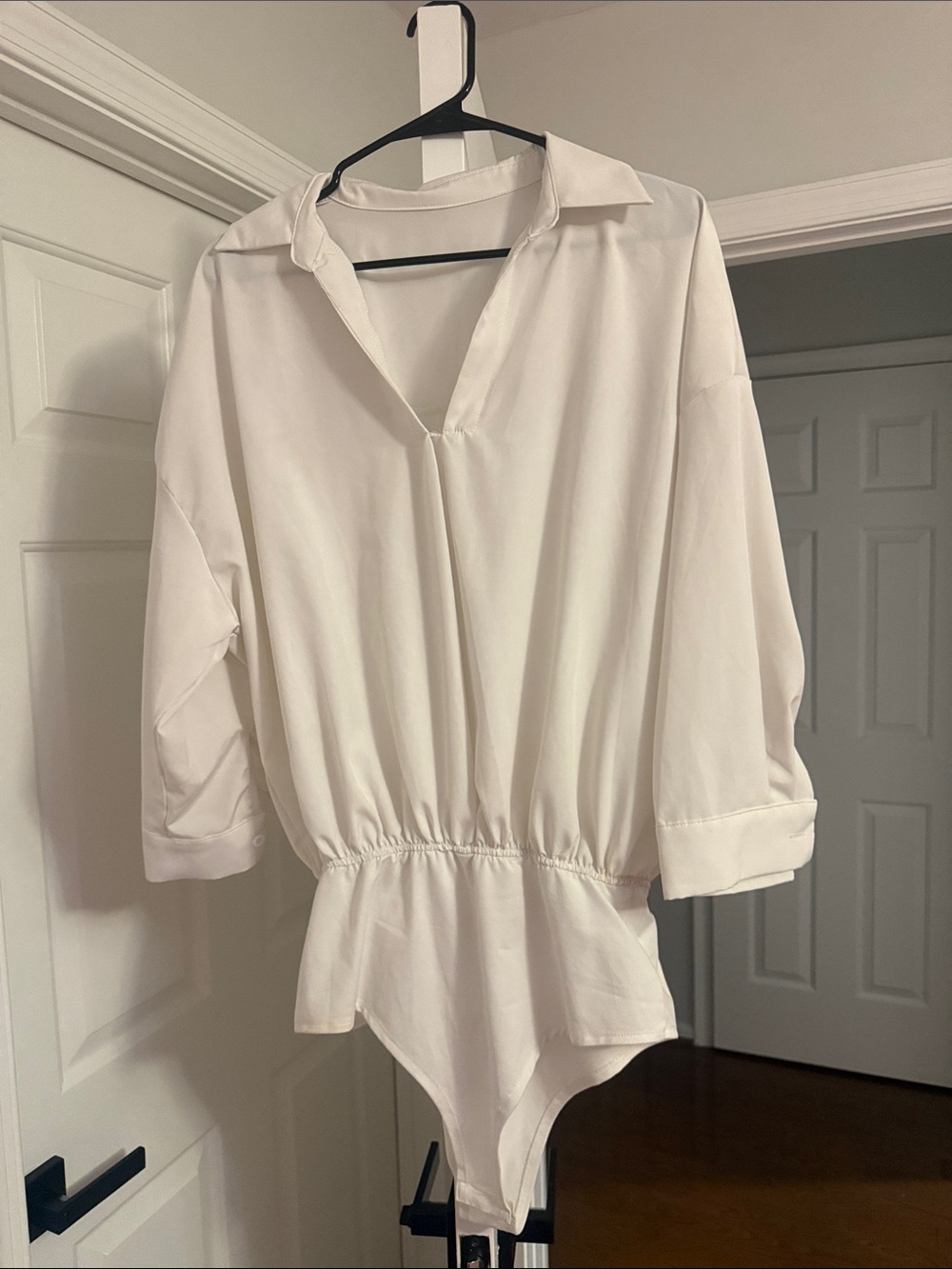 Womens White V-Neck Long Sleeve Bodysuit